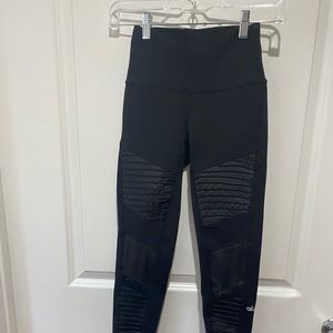 Alo Moto leggings